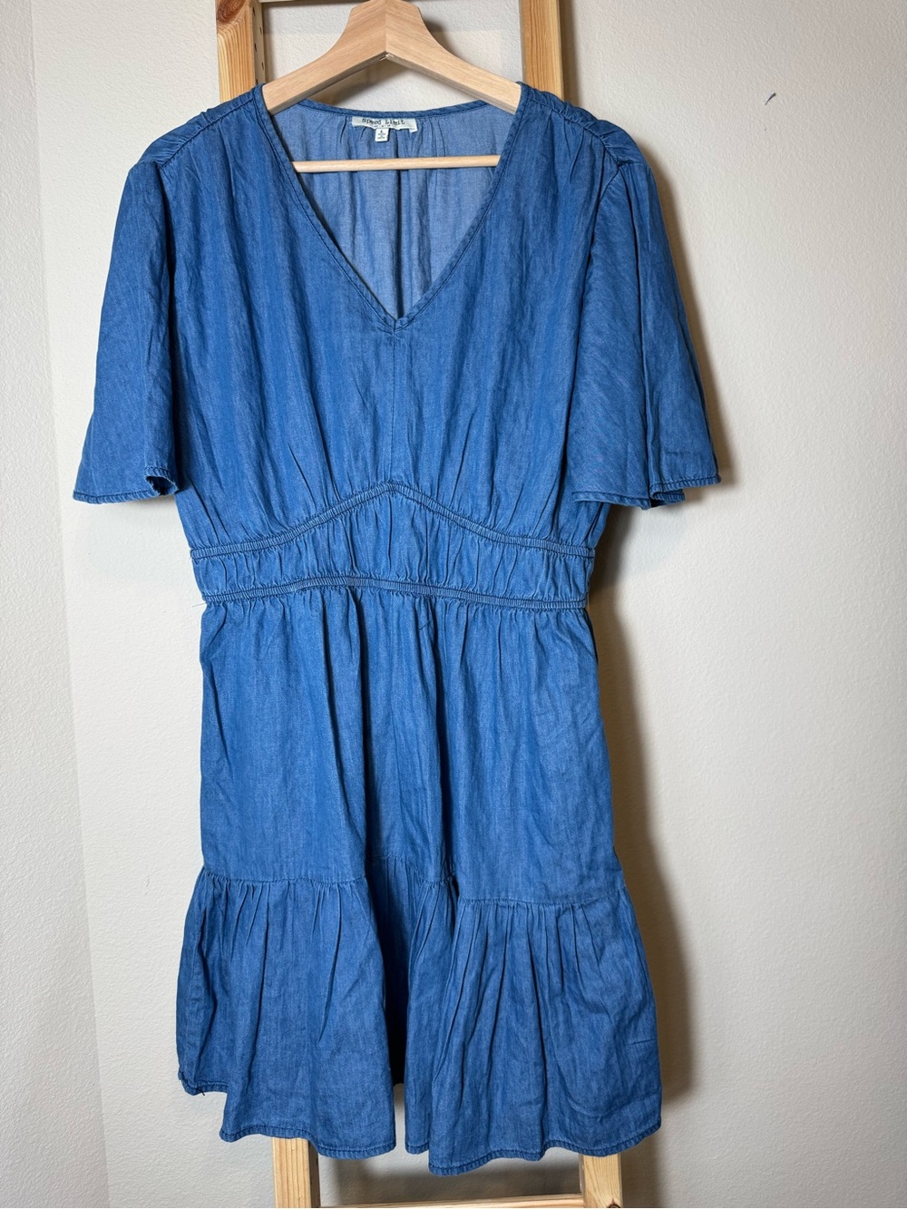 Speed Limit 98 Denim Tiered Mini Dress
Smocked Waist Flutter Sleeve L
